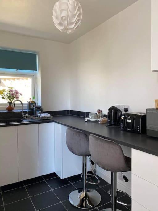 Dingley Dell - Superb Location For Truro In Private Accommodation Perranwell 外观 照片